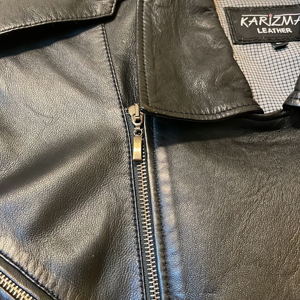 Genuine lambskin leather biker jacket from Turkey. Women’s medium. Barely worn! - Picture 2 of 7